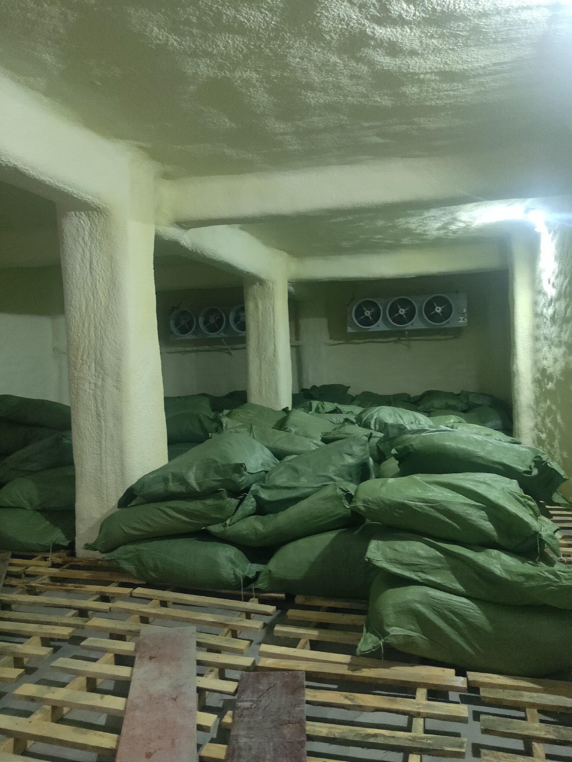 速凍冷庫(kù)與冷凍庫(kù)是如何區(qū)分的？